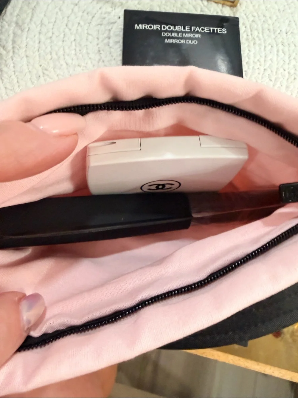 NEW | CHANEL Beauty Gift Set Pink Cosmetic Pouch Mirror Brush Makeup Accessories - Picture 10 of 10